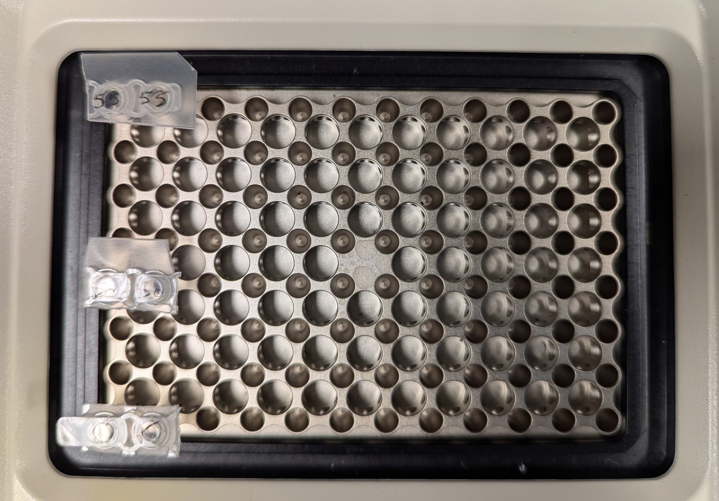 Tube placement in thermalcylcer.